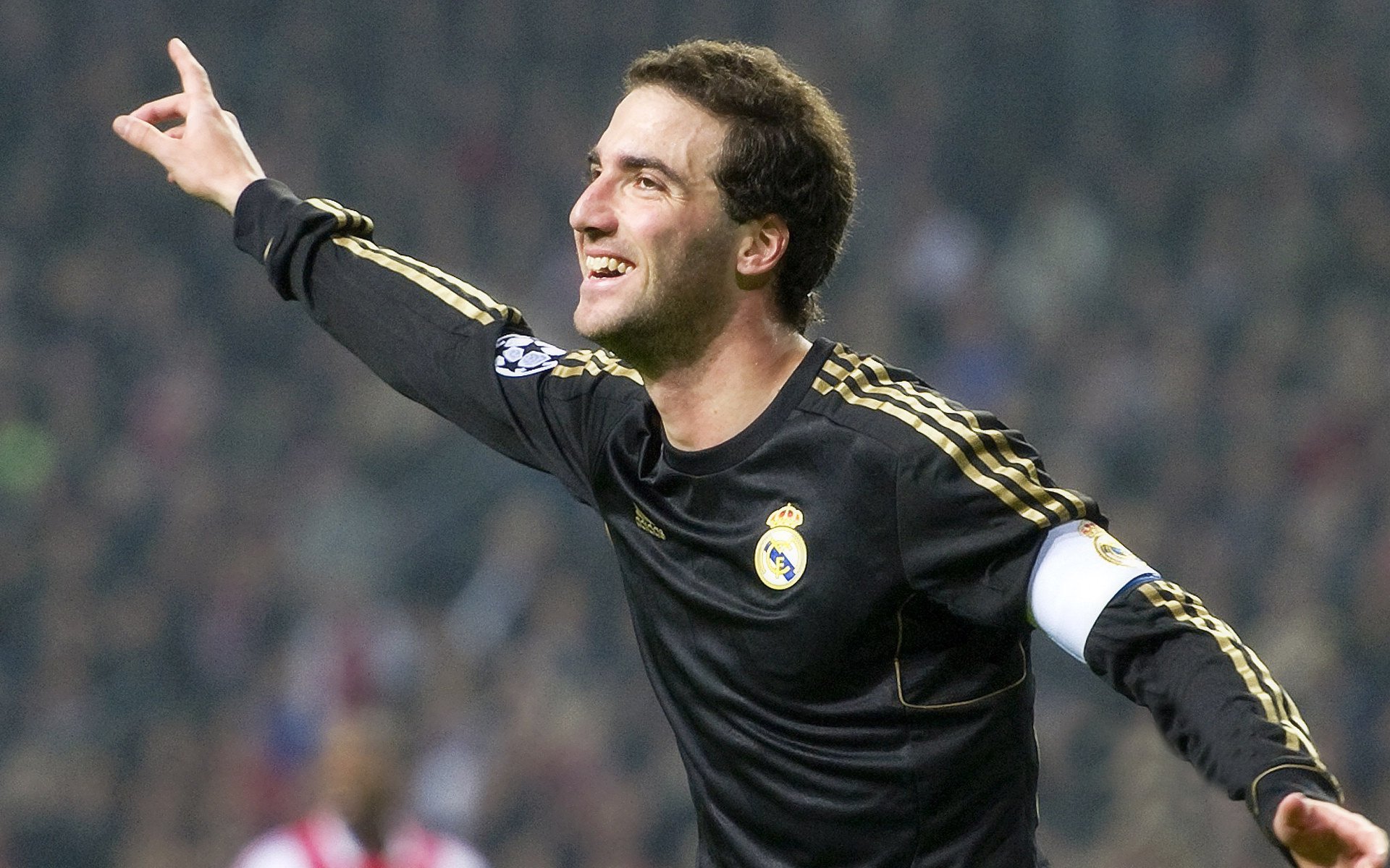 开云网页版登录入口-逆境求生：危机时刻球队如何调整战略？，逆境求生的狮群